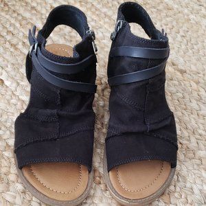 Black twill sandals